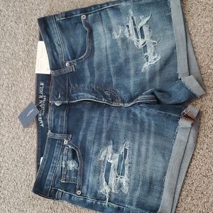 American Eagle Outfitters Midi Super Super Stretch Low Rise Size 12 Shorts